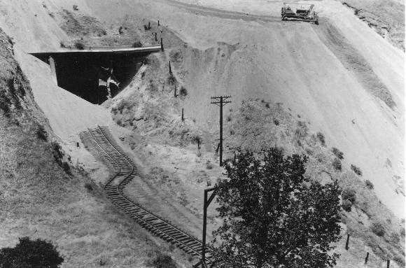 Image of 1952 Kern County earthquake damage